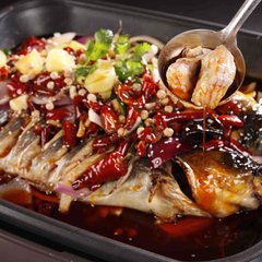 烤魚時(shí)，萬萬不可直接刷油烤！多加這1步，美味極了，還去腥