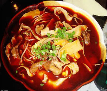 麻辣燙培訓(xùn)哪家靠譜：麻辣燙湯料配方，教你兩種制作方法