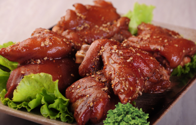 哪家烤豬蹄技術(shù)培訓(xùn)學(xué)校技術(shù)好？調(diào)味簡單