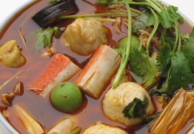 四川學(xué)習(xí)正宗麻辣燙技術(shù)做法哪里專業(yè)？材料不受經(jīng)營限制