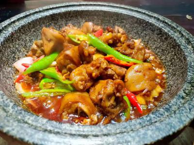 麻辣干鍋技術(shù)培訓(xùn)班哪里比較靠譜？傳授全套口味技術(shù)