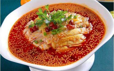 培訓(xùn)小吃排名學(xué)校有哪些？美食小吃技術(shù)培訓(xùn)學(xué)校
